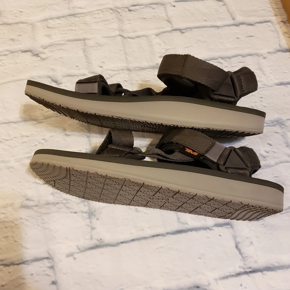Teva Original Universal Premier dark shadow size 12